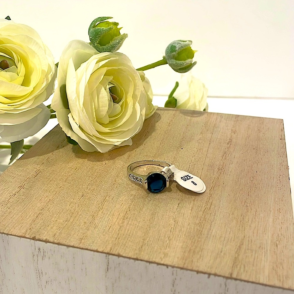 Fashion blue gem ring size 8